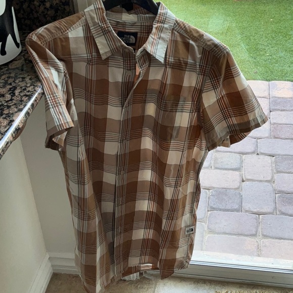 North face shirt.  L.  Men’s - Picture 7 of 7